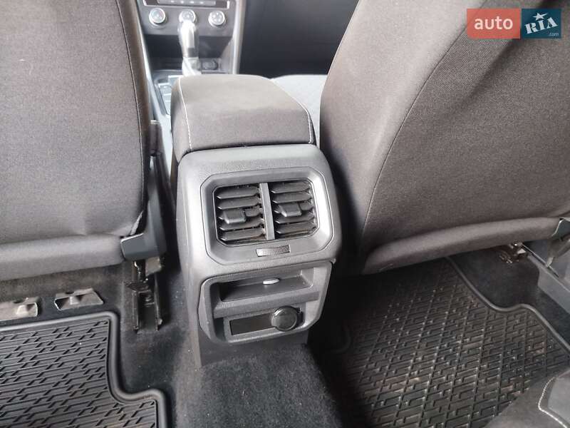 Внедорожник / Кроссовер Volkswagen Tiguan 2021 в Шполе