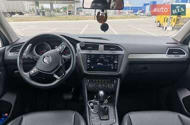Внедорожник / Кроссовер Volkswagen Tiguan 2020 в 