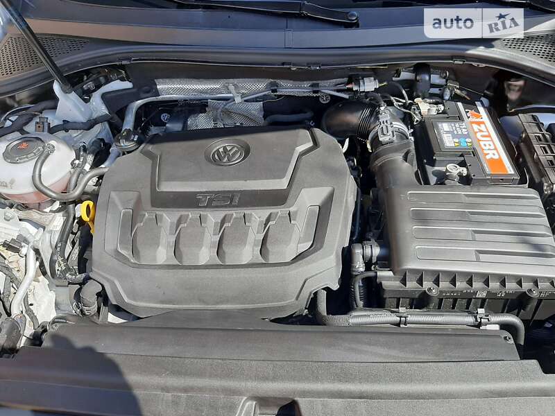 Внедорожник / Кроссовер Volkswagen Tiguan 2017 в Лохвице
