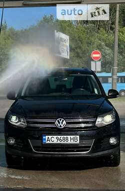 Внедорожник / Кроссовер Volkswagen Tiguan 2012 в Луцке