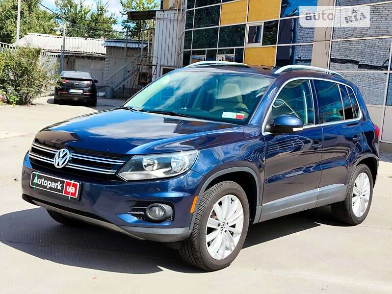 Позашляховик / Кросовер Volkswagen Tiguan 2011 в Харкові