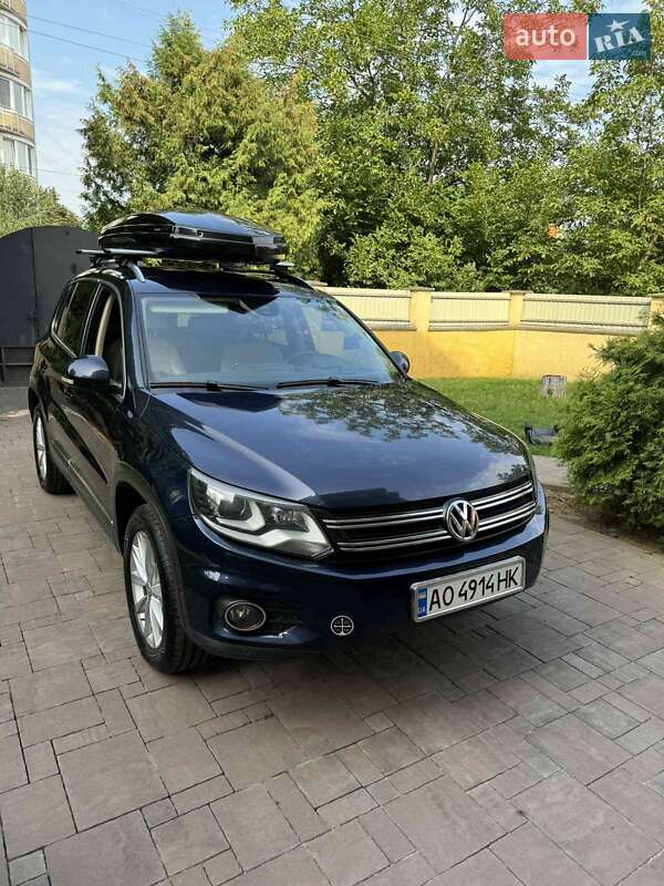 Внедорожник / Кроссовер Volkswagen Tiguan 2012 в Ужгороде