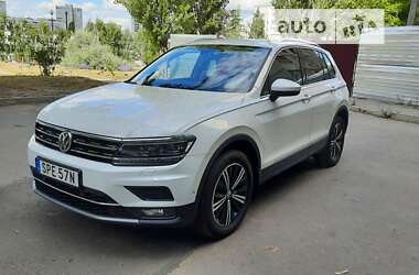 Внедорожник / Кроссовер Volkswagen Tiguan 2019 в Харькове