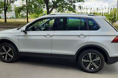 Внедорожник / Кроссовер Volkswagen Tiguan 2019 в Харькове