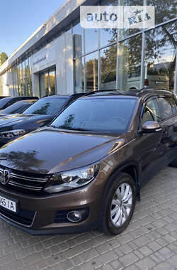 Внедорожник / Кроссовер Volkswagen Tiguan 2013 в Одессе