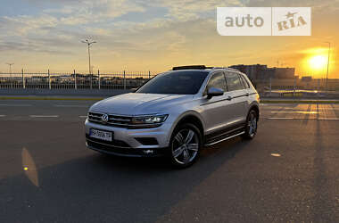 Внедорожник / Кроссовер Volkswagen Tiguan 2018 в Одессе