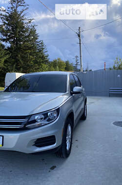 Внедорожник / Кроссовер Volkswagen Tiguan 2012 в Микуличине