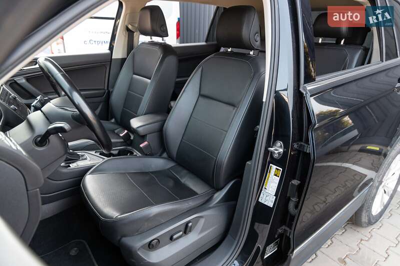 Внедорожник / Кроссовер Volkswagen Tiguan 2017 в Луцке