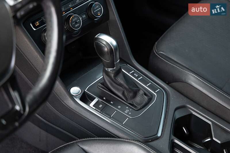 Внедорожник / Кроссовер Volkswagen Tiguan 2017 в Луцке