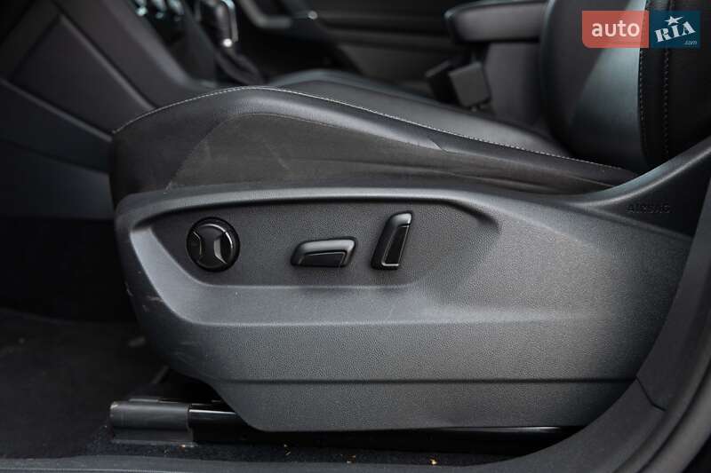 Внедорожник / Кроссовер Volkswagen Tiguan 2017 в Луцке