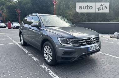 Позашляховик / Кросовер Volkswagen Tiguan 2017 в Києві