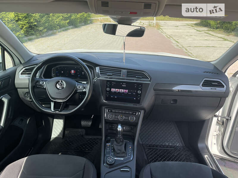 Внедорожник / Кроссовер Volkswagen Tiguan 2019 в Шепетовке