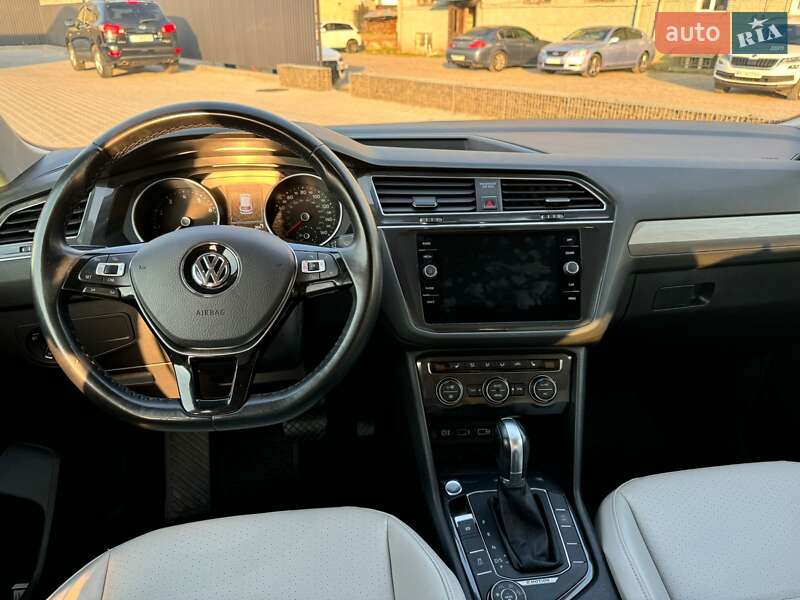 Позашляховик / Кросовер Volkswagen Tiguan 2017 в Львові