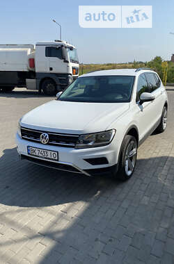 Внедорожник / Кроссовер Volkswagen Tiguan 2020 в Ровно