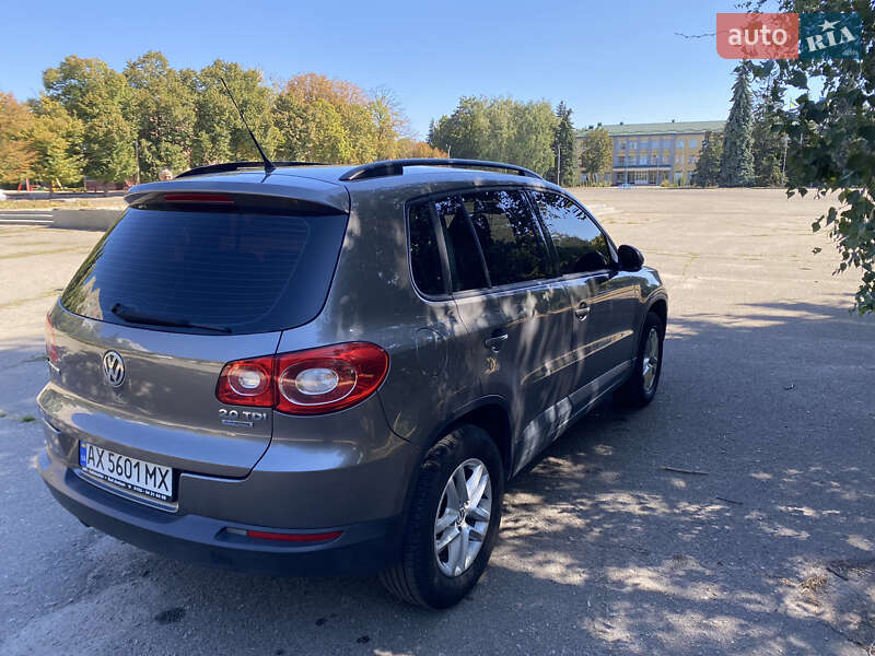 Внедорожник / Кроссовер Volkswagen Tiguan 2009 в Лозовой