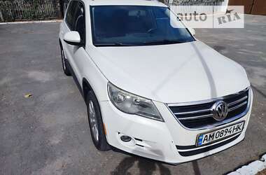 Внедорожник / Кроссовер Volkswagen Tiguan 2009 в Звягеле