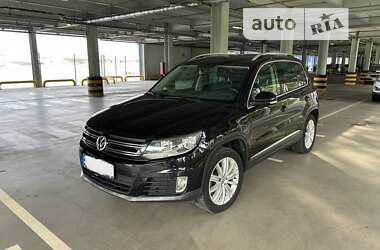 Внедорожник / Кроссовер Volkswagen Tiguan 2014 в Киеве