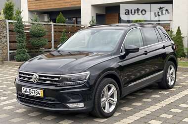 Позашляховик / Кросовер Volkswagen Tiguan 2017 в Чернівцях