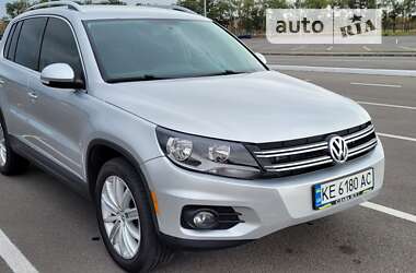 Внедорожник / Кроссовер Volkswagen Tiguan 2014 в Днепре