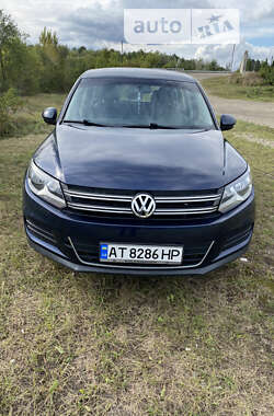 Внедорожник / Кроссовер Volkswagen Tiguan 2011 в Ланчине