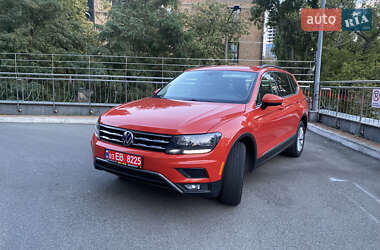 Внедорожник / Кроссовер Volkswagen Tiguan 2018 в Киеве