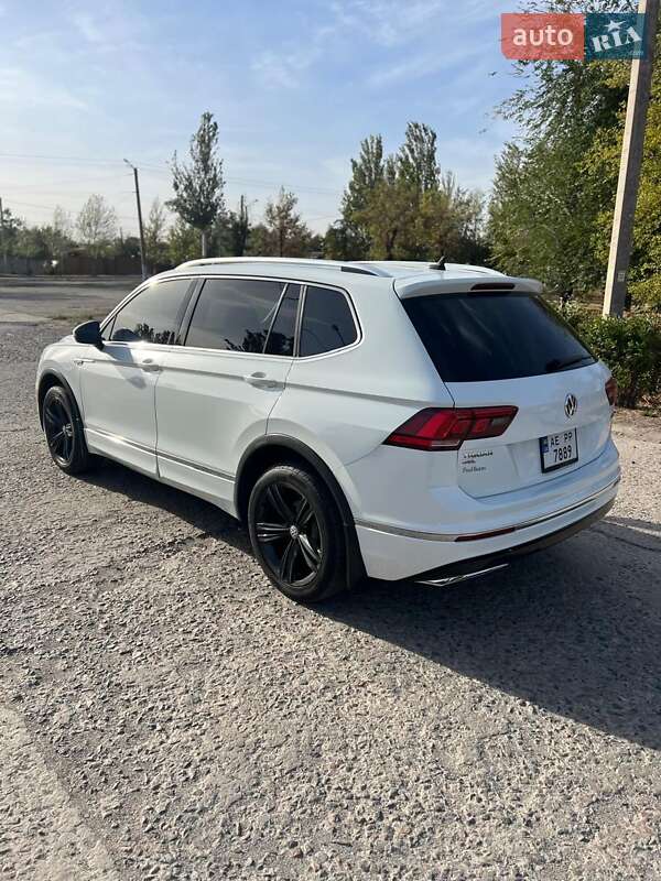 Внедорожник / Кроссовер Volkswagen Tiguan 2018 в Кривом Роге
