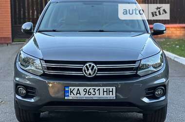 Позашляховик / Кросовер Volkswagen Tiguan 2012 в Києві