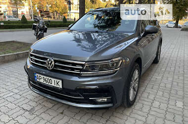 Позашляховик / Кросовер Volkswagen Tiguan 2017 в Запоріжжі