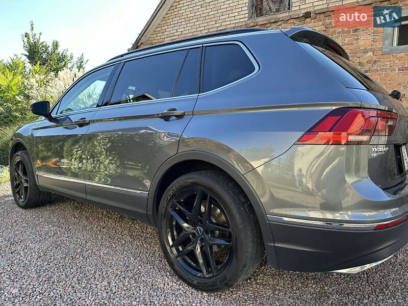 Позашляховик / Кросовер Volkswagen Tiguan 2019 в Броварах фото 7 Позашляховик / Кросовер Volkswagen Tiguan 2019 в Броварах
