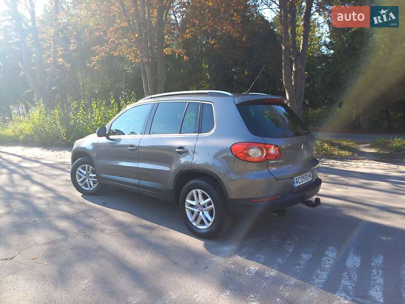 Позашляховик / Кросовер Volkswagen Tiguan 2010 в Луцьку