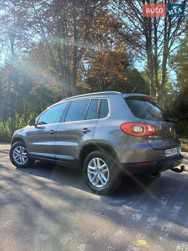 Позашляховик / Кросовер Volkswagen Tiguan 2010 в Луцьку