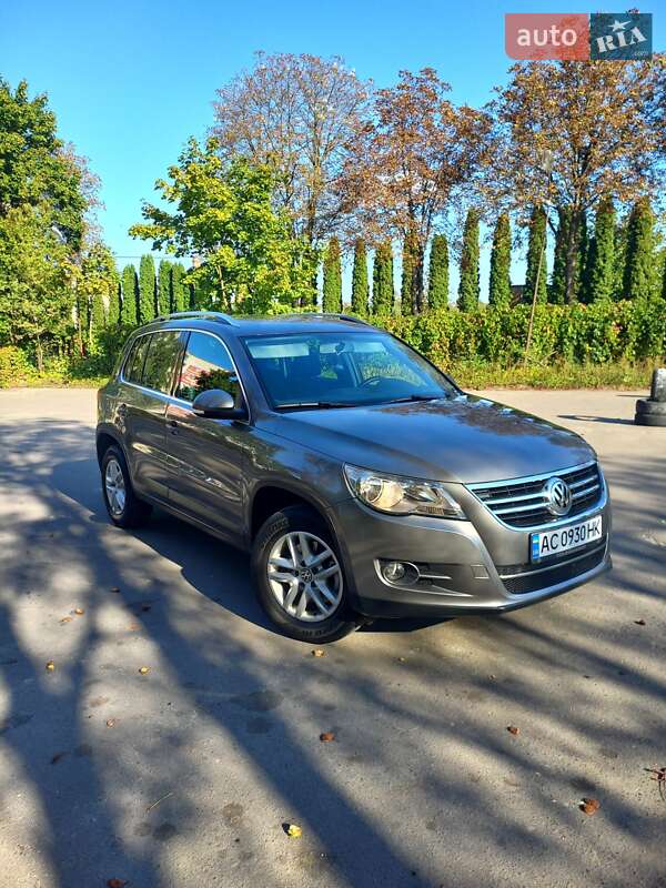 Позашляховик / Кросовер Volkswagen Tiguan 2010 в Луцьку