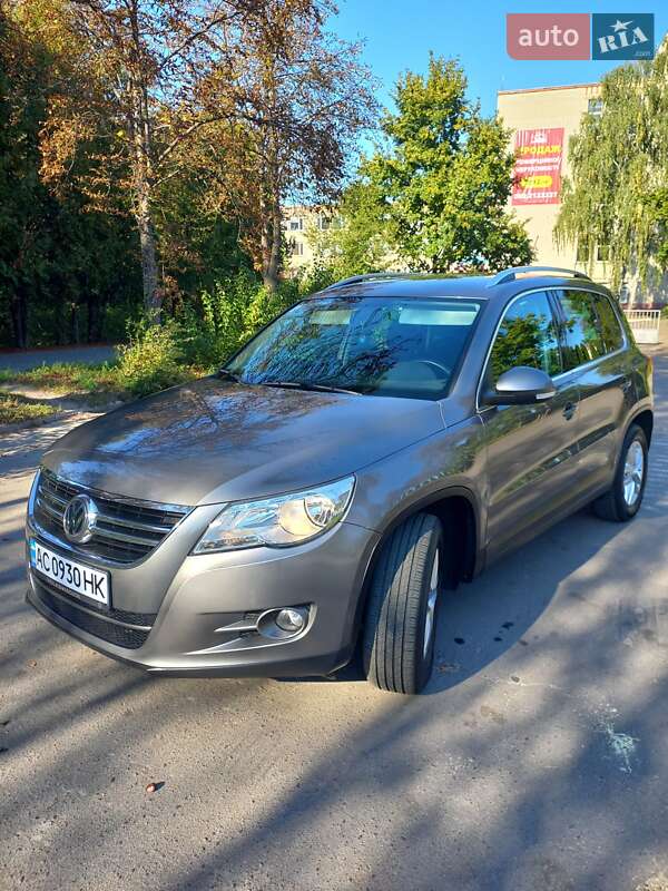 Позашляховик / Кросовер Volkswagen Tiguan 2010 в Луцьку