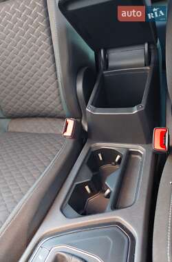 Внедорожник / Кроссовер Volkswagen Tiguan 2019 в 