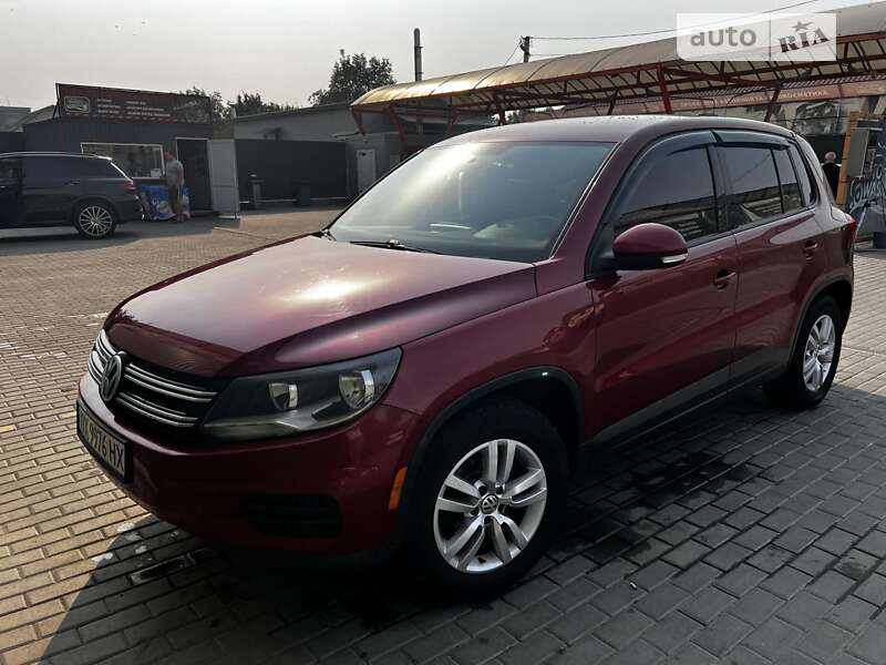 Внедорожник / Кроссовер Volkswagen Tiguan 2013 в Полонном