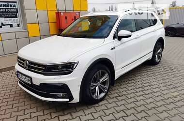 Внедорожник / Кроссовер Volkswagen Tiguan 2018 в Житомире