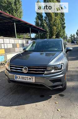 Позашляховик / Кросовер Volkswagen Tiguan 2017 в Києві