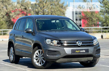 Позашляховик / Кросовер Volkswagen Tiguan 2013 в Києві