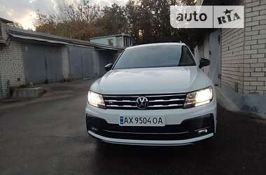 Позашляховик / Кросовер Volkswagen Tiguan 2021 в Харкові