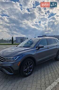 Внедорожник / Кроссовер Volkswagen Tiguan 2022 в 