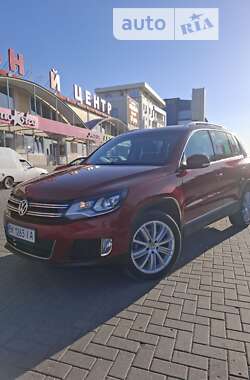 Внедорожник / Кроссовер Volkswagen Tiguan 2013 в Харькове