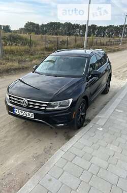 Позашляховик / Кросовер Volkswagen Tiguan 2017 в Києві