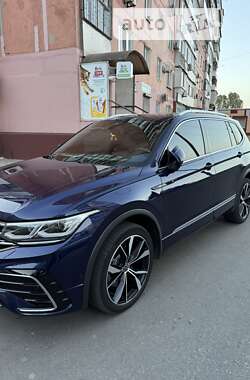 Позашляховик / Кросовер Volkswagen Tiguan 2022 в Запоріжжі