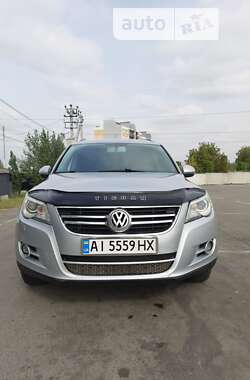 Позашляховик / Кросовер Volkswagen Tiguan 2011 в Києві