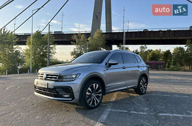 Внедорожник / Кроссовер Volkswagen Tiguan 2020 в 