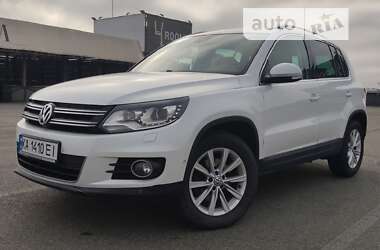 Позашляховик / Кросовер Volkswagen Tiguan 2016 в Києві