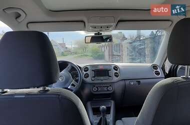 Позашляховик / Кросовер Volkswagen Tiguan 2010 в Рівному