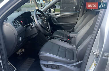 Внедорожник / Кроссовер Volkswagen Tiguan 2020 в 