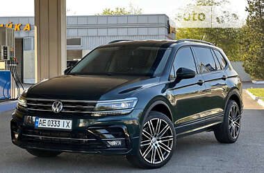 Позашляховик / Кросовер Volkswagen Tiguan 2017 в Дніпрі