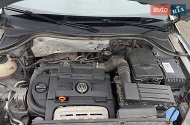 Позашляховик / Кросовер Volkswagen Tiguan 2011 в 